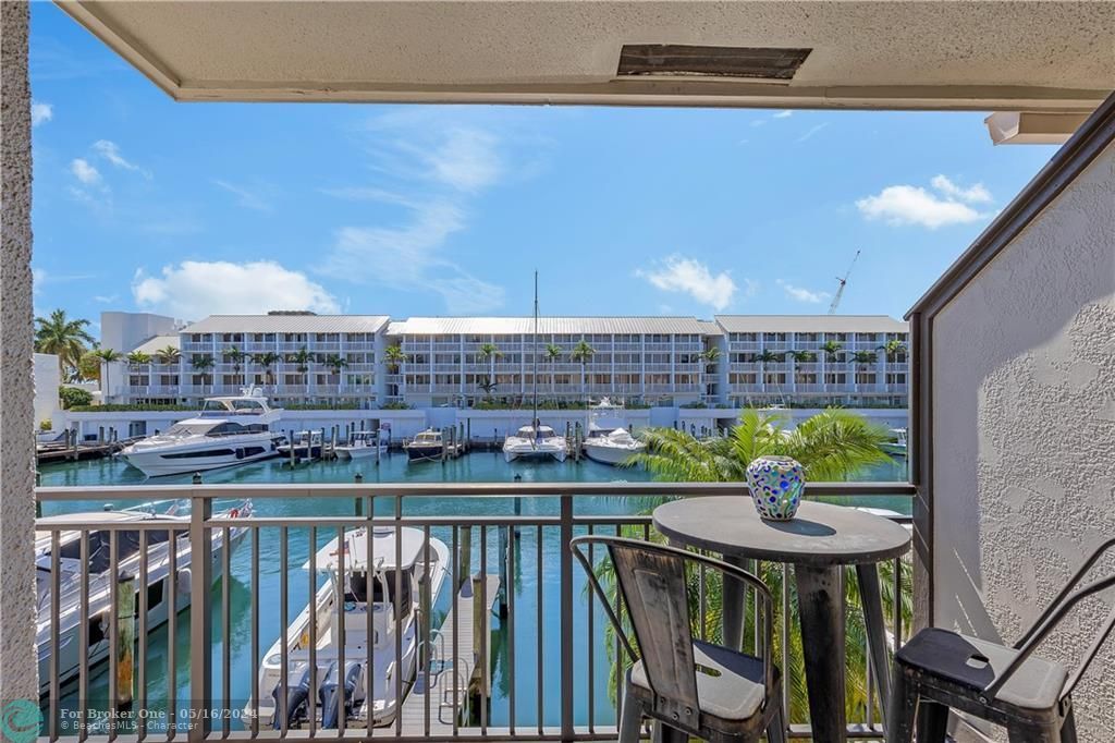 Recently Sold: $1,499,000 (2 beds, 2 baths, 2226 Square Feet)