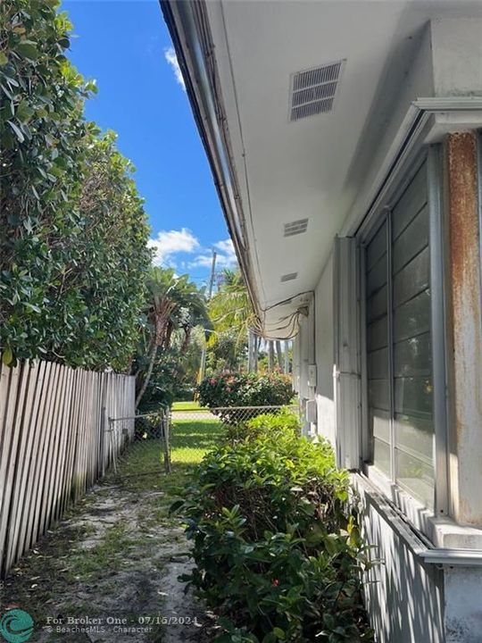 Recently Sold: $1,099,999 (3 beds, 2 baths, 1889 Square Feet)