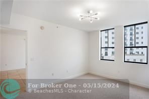 Recently Sold: $749,000 (2 beds, 2 baths, 1189 Square Feet)