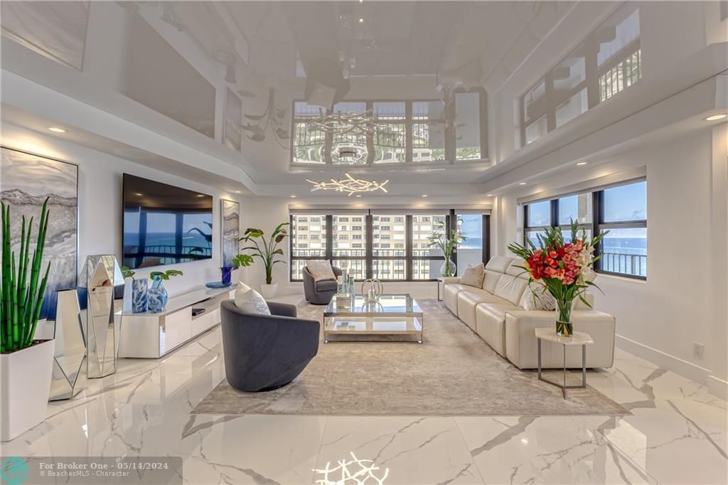 Recently Sold: $1,999,000 (3 beds, 2 baths, 2260 Square Feet)