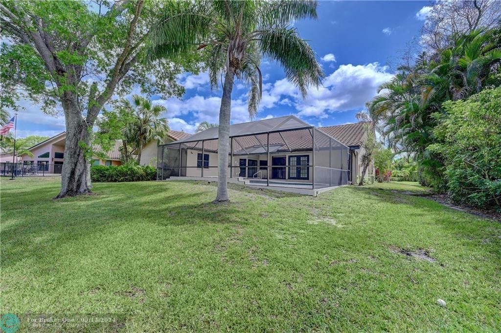 Recently Sold: $799,999 (5 beds, 2 baths, 2853 Square Feet)