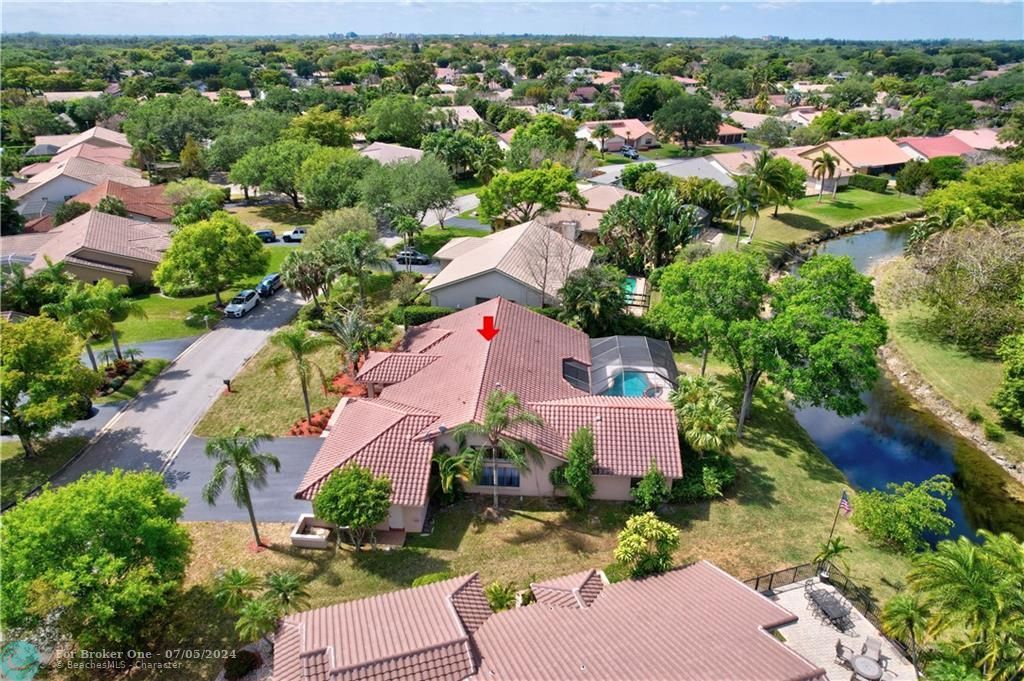Recently Sold: $799,999 (5 beds, 2 baths, 2853 Square Feet)