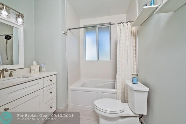 最近售出: $625,000 (2 贝兹, 2 浴室, 1270 平方英尺)