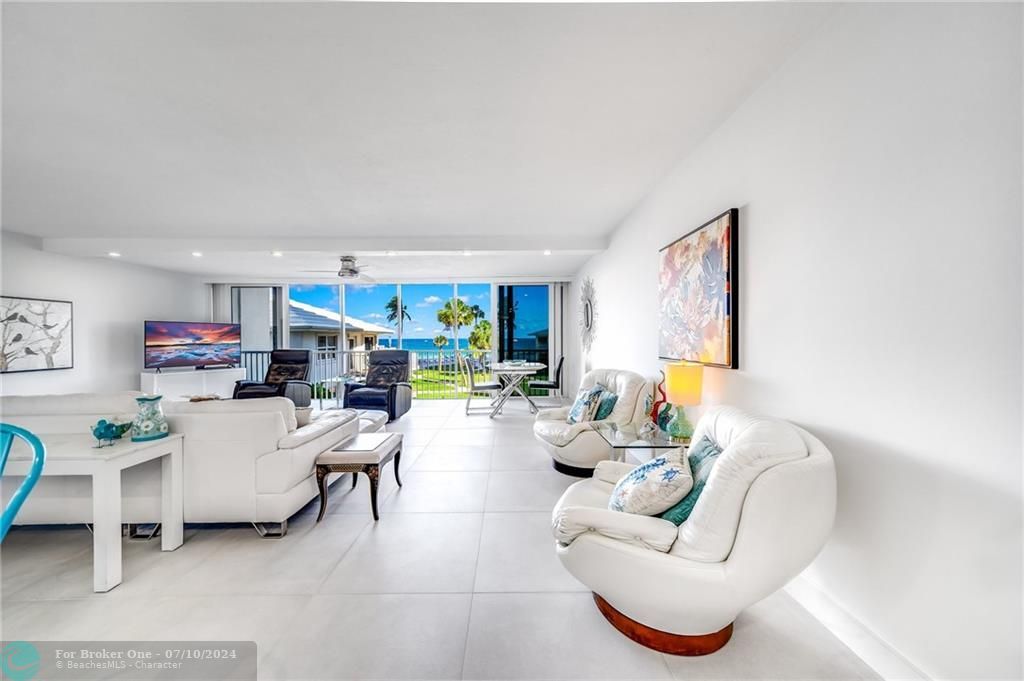 Recently Sold: $725,000 (2 beds, 2 baths, 0 Square Feet)