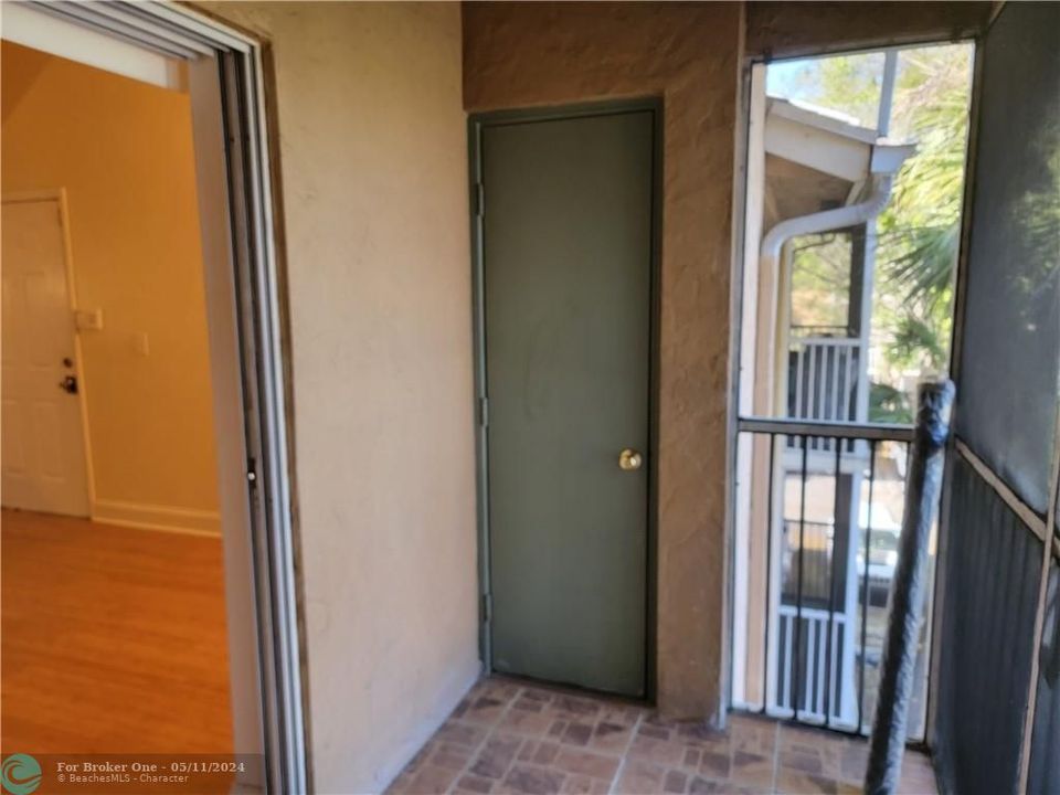 Recently Sold: $203,000 (1 beds, 1 baths, 633 Square Feet)