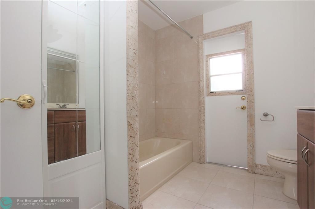 Недавно арендовано: $4,000 (4 спален, 2 ванн, 2250 Квадратных фут)