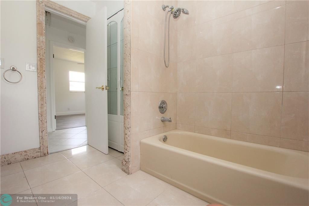最近租的: $4,000 (4 贝兹, 2 浴室, 2250 平方英尺)