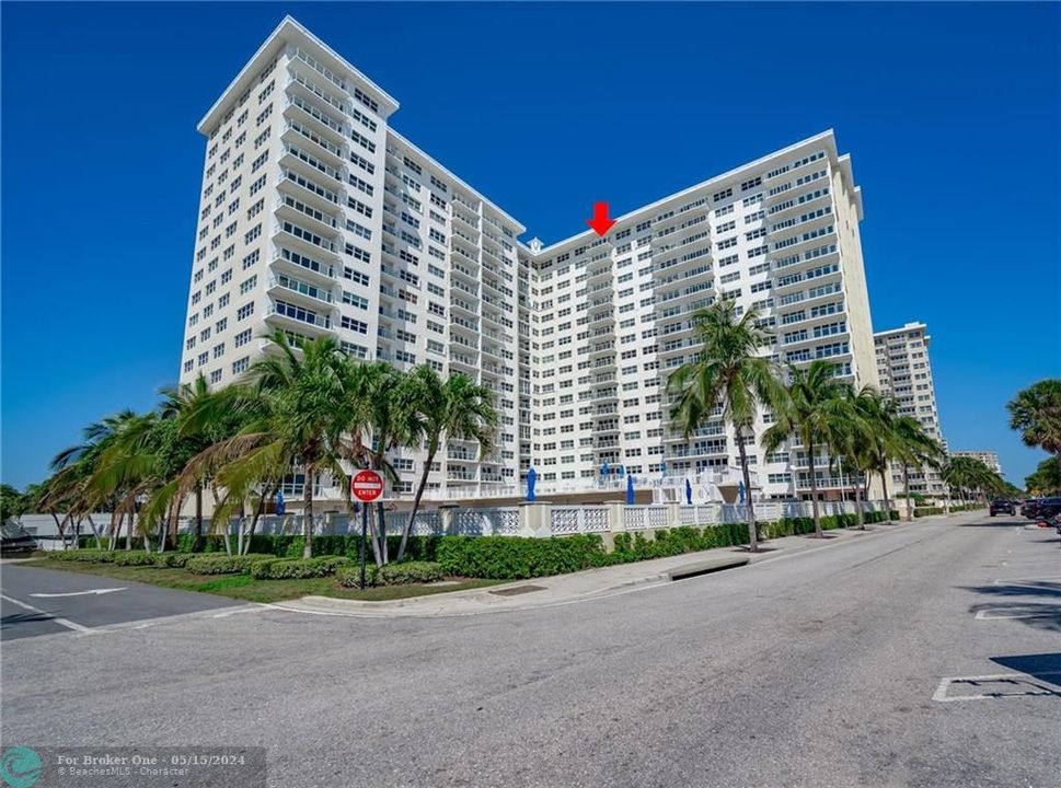 Recently Sold: $689,900 (2 beds, 2 baths, 1287 Square Feet)
