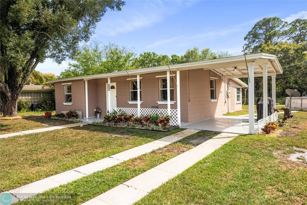 Recently Sold: $245,000 (2 beds, 1 baths, 1100 Square Feet)