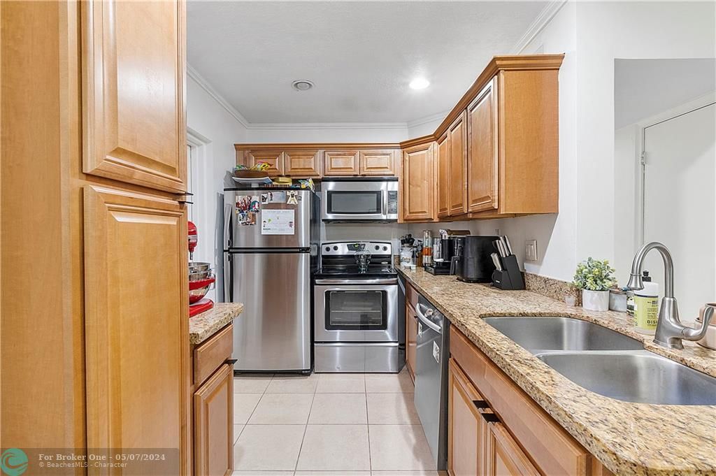 Recently Sold: $205,000 (2 beds, 2 baths, 1050 Square Feet)