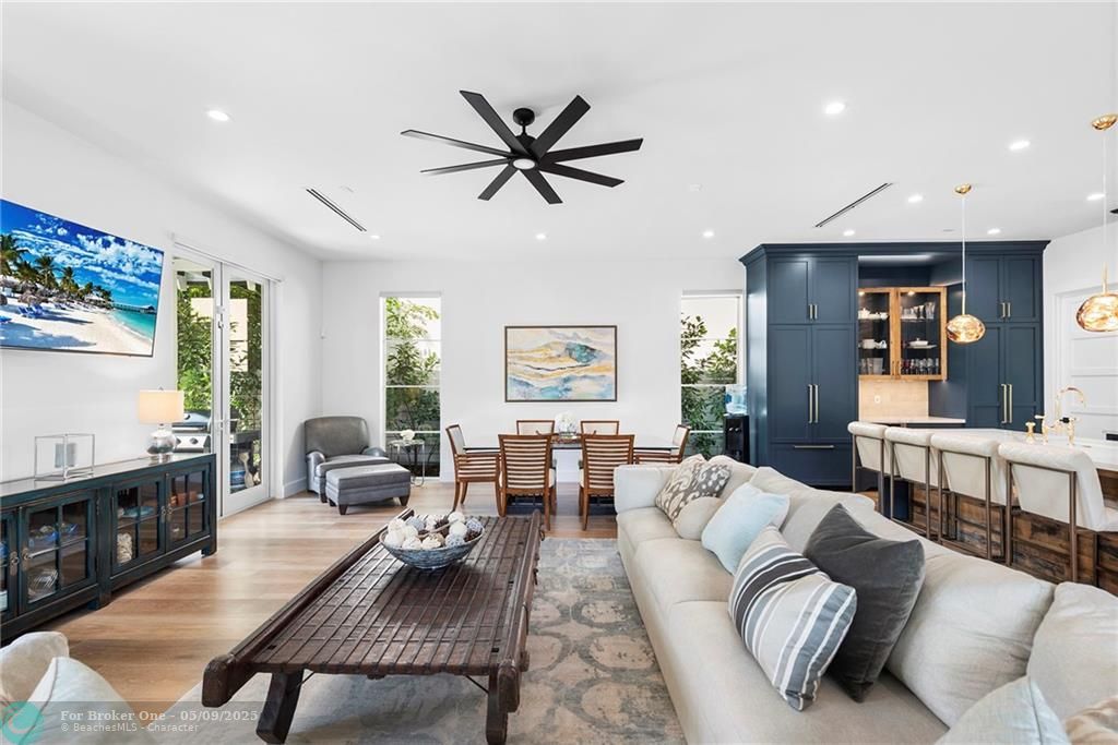 En Venta: $2,895,000 (4 camas, 4 baños, 3016 Pies cuadrados)