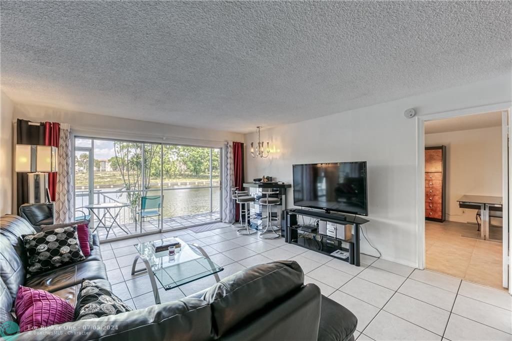 Recently Sold: $155,000 (2 beds, 2 baths, 1070 Square Feet)