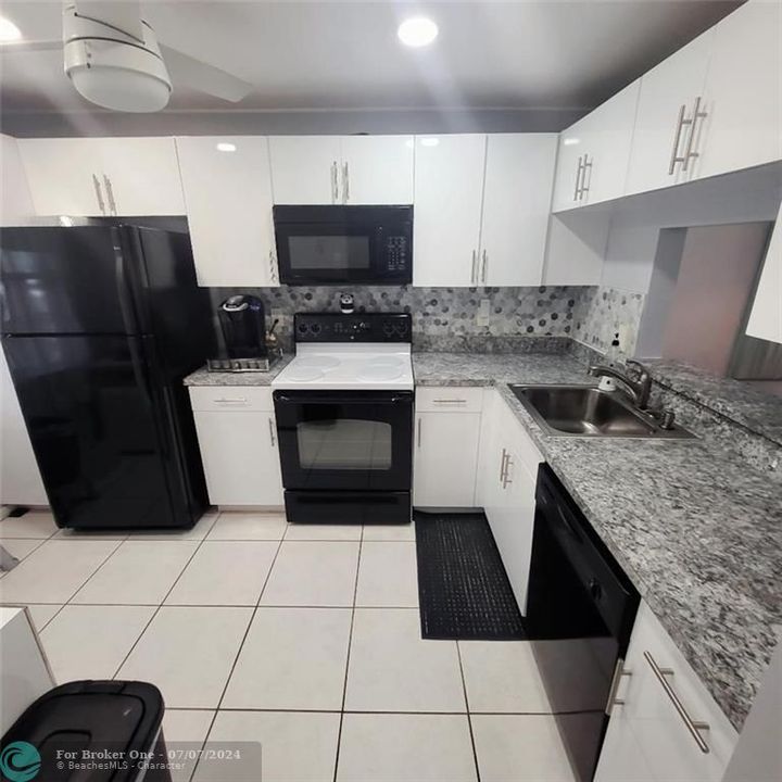 Recently Sold: $155,000 (2 beds, 2 baths, 1070 Square Feet)