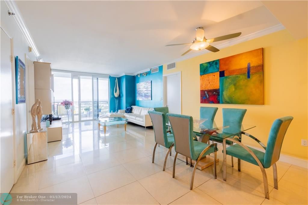 Recently Sold: $1,059,000 (3 beds, 3 baths, 1571 Square Feet)