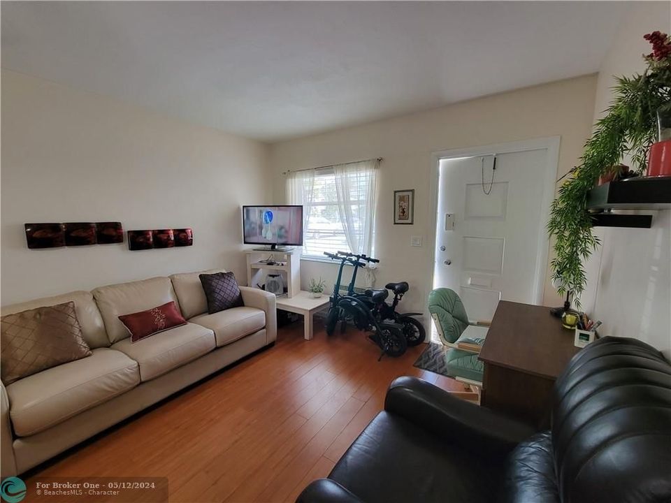 Recently Sold: $110,000 (1 beds, 1 baths, 600 Square Feet)