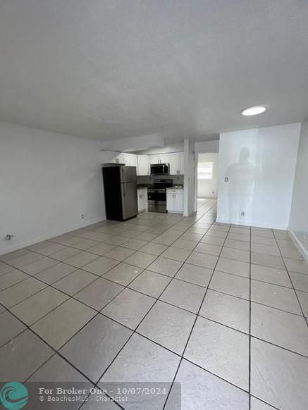 Active With Contract: $1,495 (1 beds, 1 baths, 11322 Square Feet)