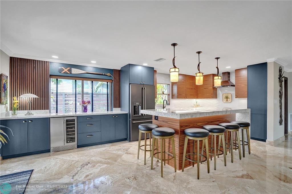 En Venta: $1,995,000 (3 camas, 3 baños, 3628 Pies cuadrados)