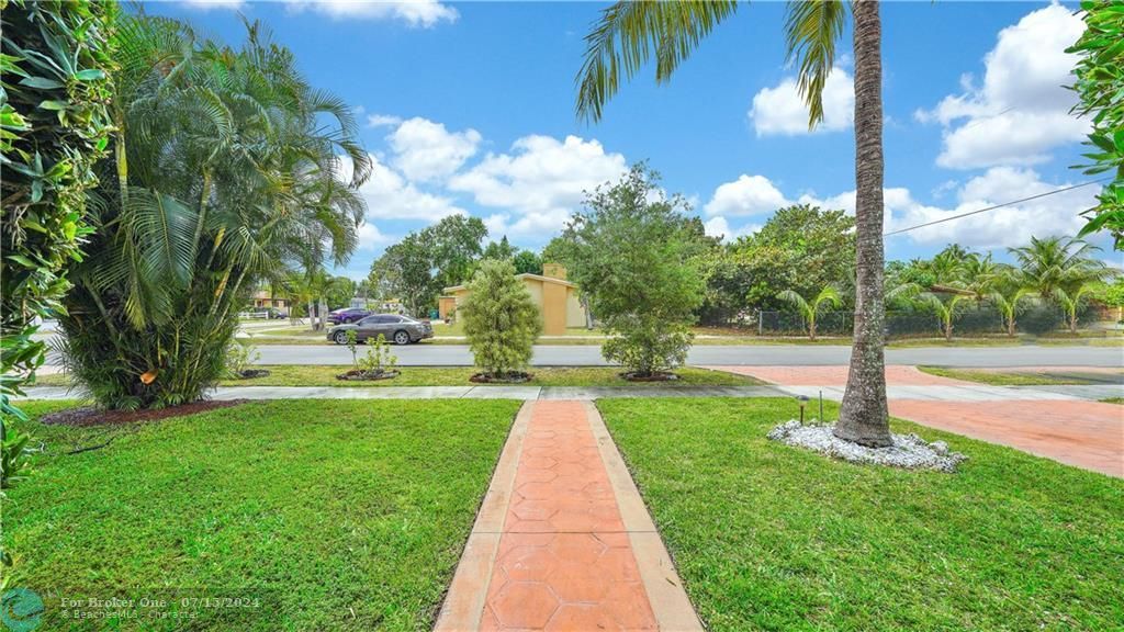 Recently Sold: $540,000 (4 beds, 3 baths, 1866 Square Feet)