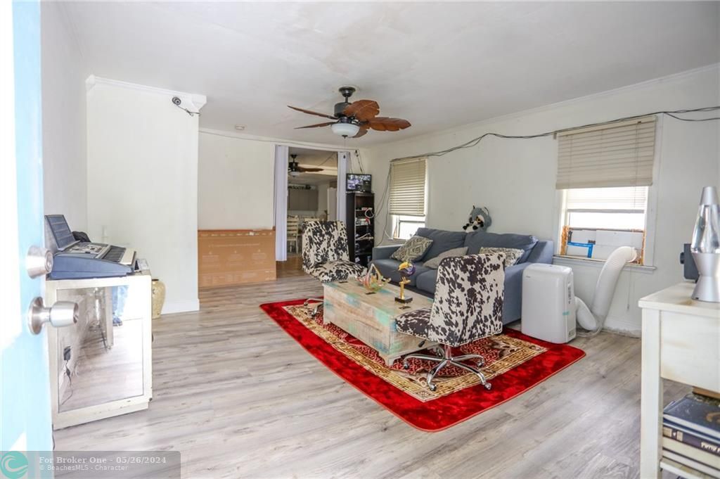 Recently Sold: $695,000 (3 beds, 1 baths, 1288 Square Feet)