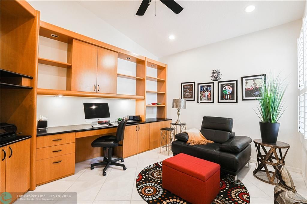 Recently Sold: $495,000 (3 beds, 2 baths, 1606 Square Feet)