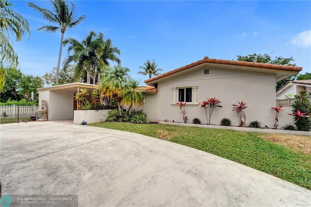 Recently Sold: $689,000 (3 beds, 2 baths, 1550 Square Feet)