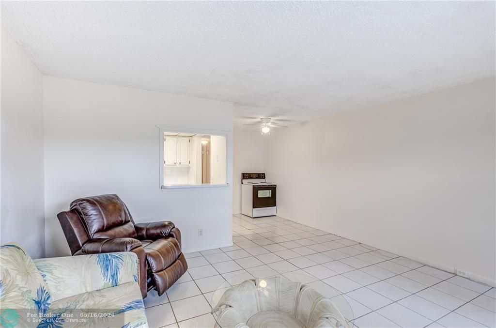 Recently Sold: $95,000 (1 beds, 1 baths, 615 Square Feet)