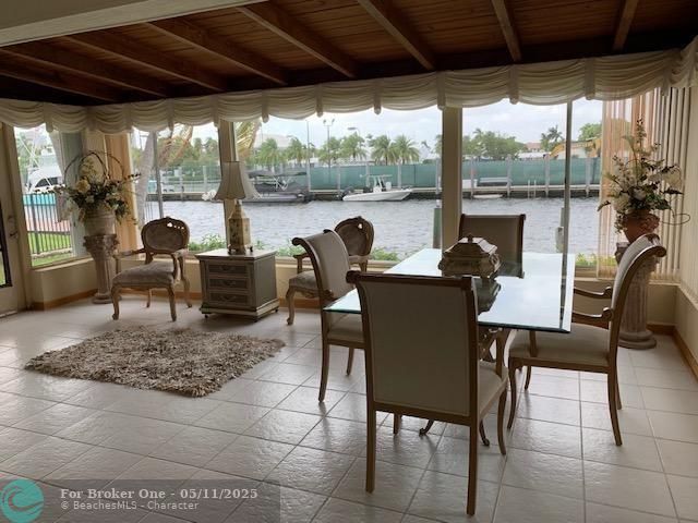 En Venta: $2,750,000 (2 camas, 2 baños, 1695 Pies cuadrados)