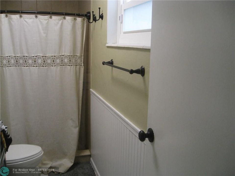 最近售出: $449,500 (3 贝兹, 2 浴室, 1360 平方英尺)