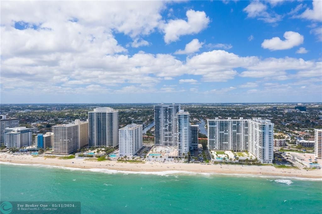 Recently Sold: $949,990 (2 beds, 2 baths, 1650 Square Feet)