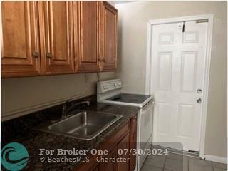 Active With Contract: $1,350 (1 beds, 1 baths, 0 Square Feet)