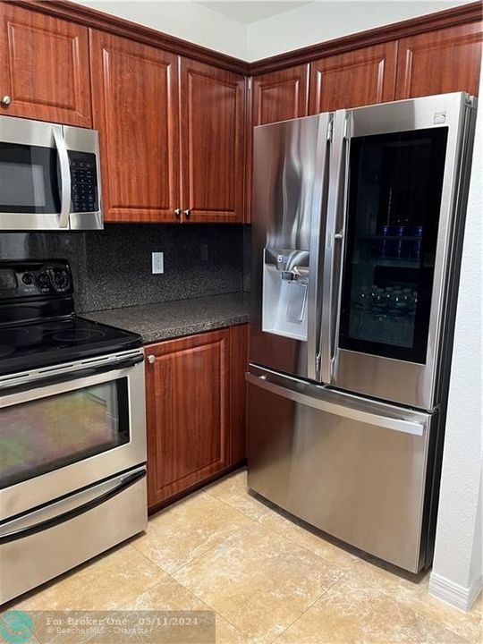 Recently Rented: $2,900 (2 beds, 2 baths, 1498 Square Feet)