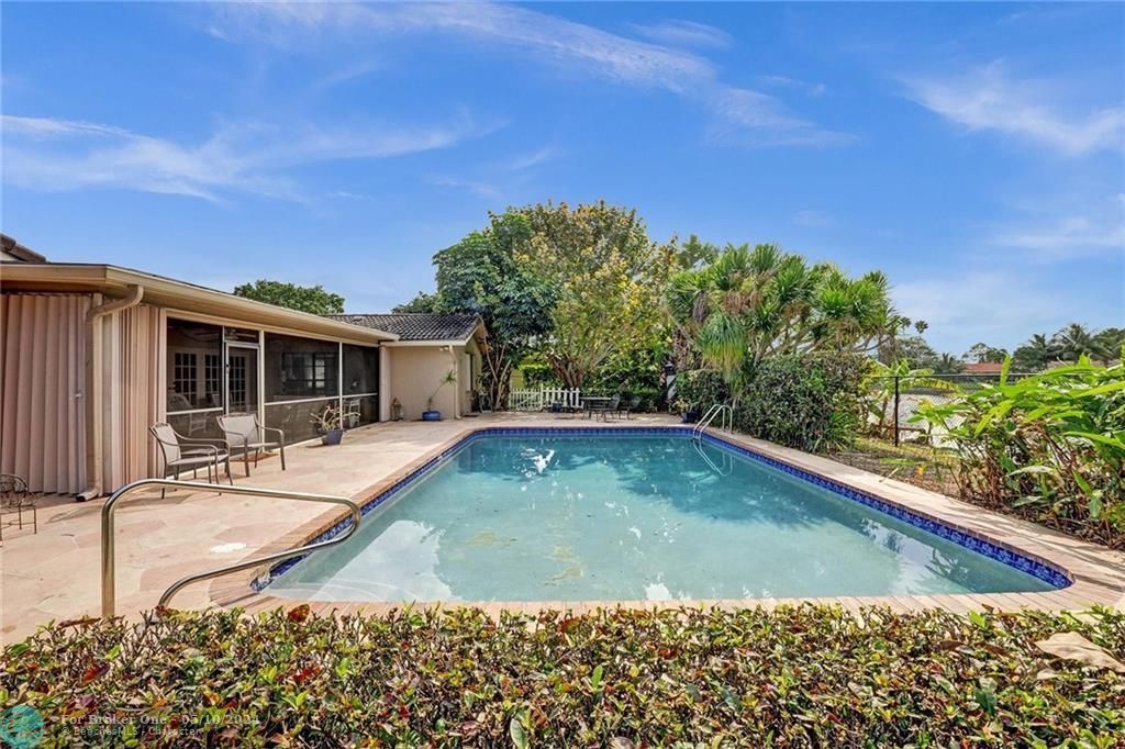 Recently Sold: $674,800 (4 beds, 2 baths, 2932 Square Feet)