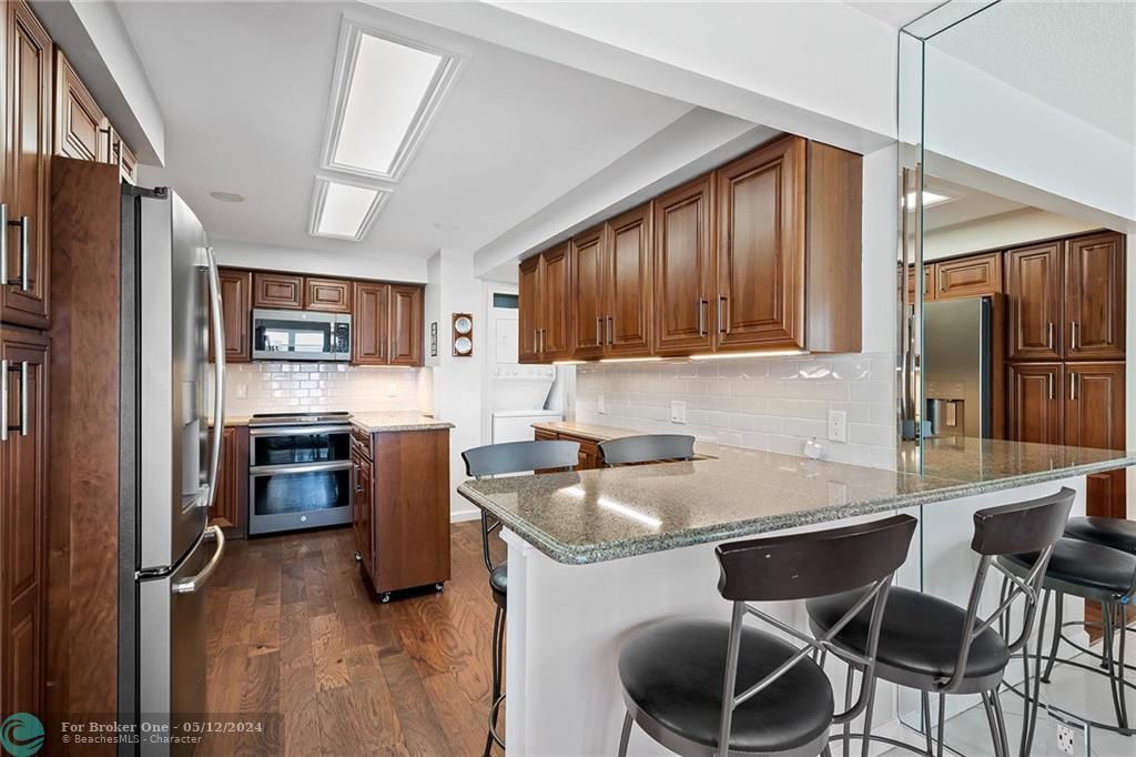 Recently Sold: $1,450,000 (3 beds, 2 baths, 2140 Square Feet)
