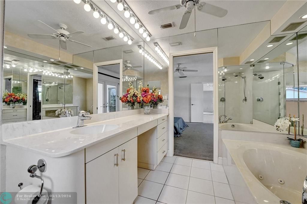 最近售出: $629,000 (3 贝兹, 2 浴室, 2084 平方英尺)