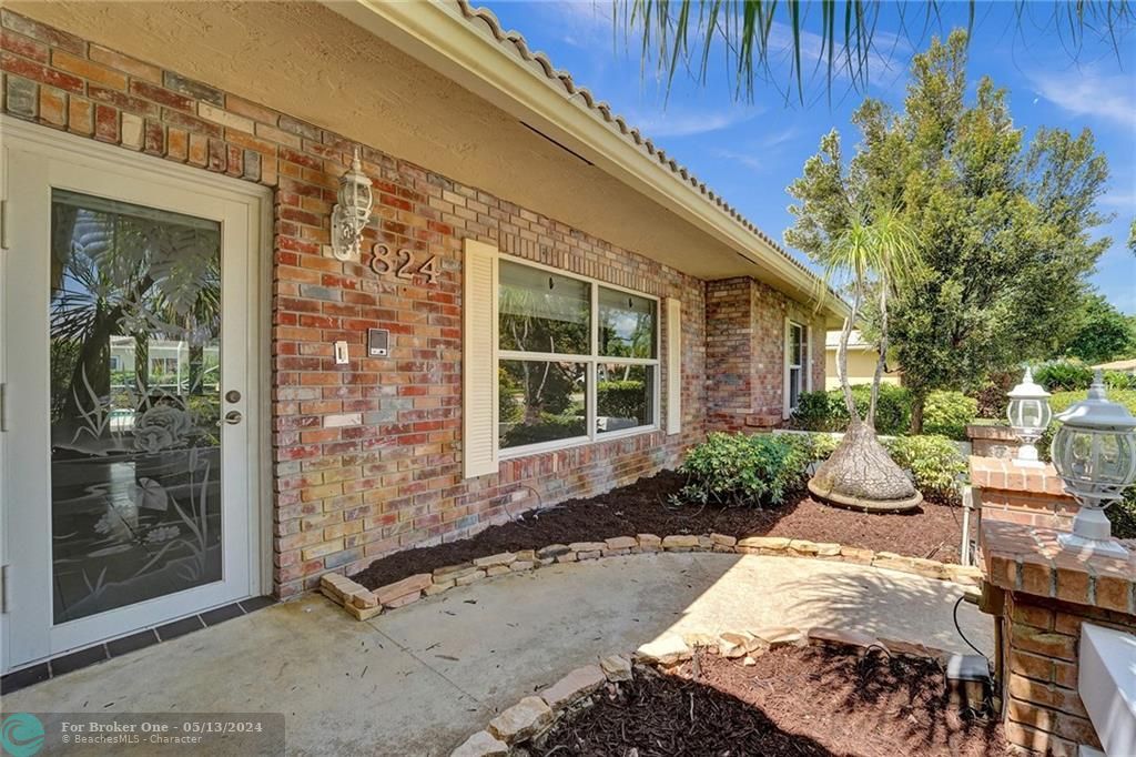 Recently Sold: $629,000 (3 beds, 2 baths, 2084 Square Feet)