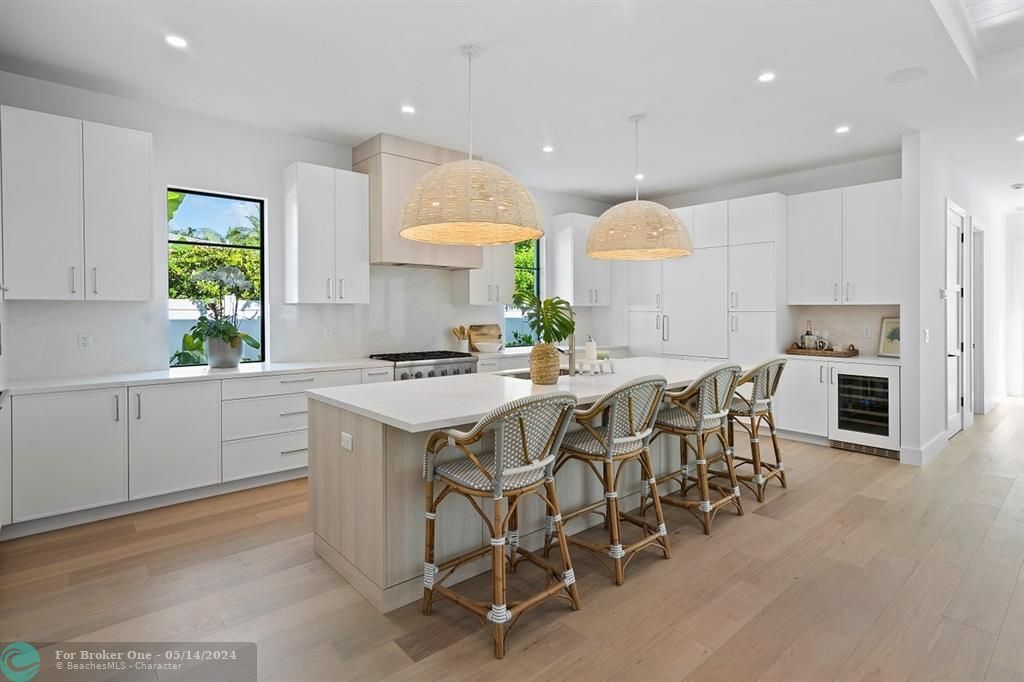 Recently Sold: $2,695,000 (4 beds, 4 baths, 2778 Square Feet)