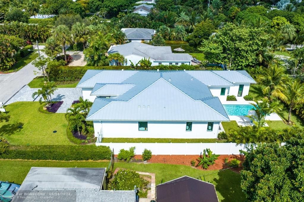 Recently Sold: $2,695,000 (4 beds, 4 baths, 2778 Square Feet)