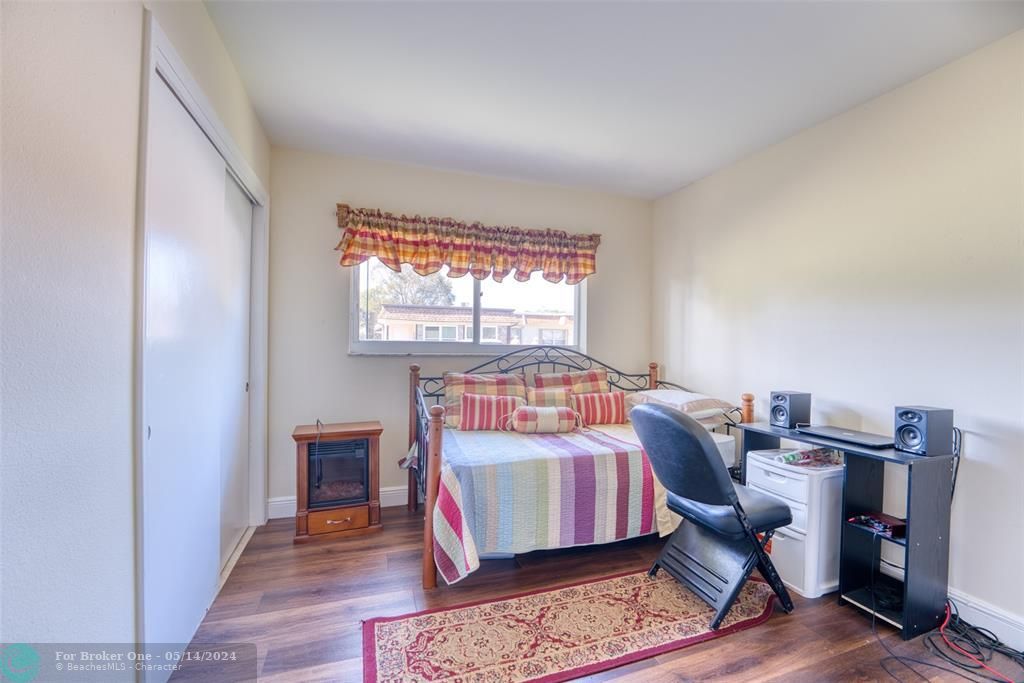 Recently Sold: $259,999 (2 beds, 2 baths, 1152 Square Feet)