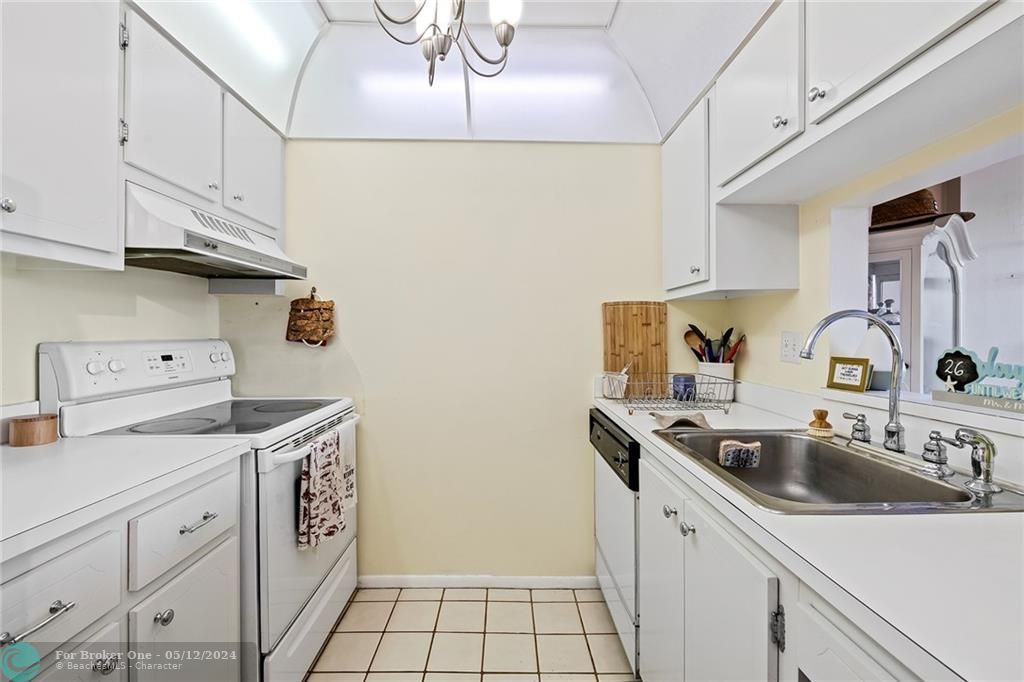 Recently Sold: $190,000 (1 beds, 1 baths, 630 Square Feet)