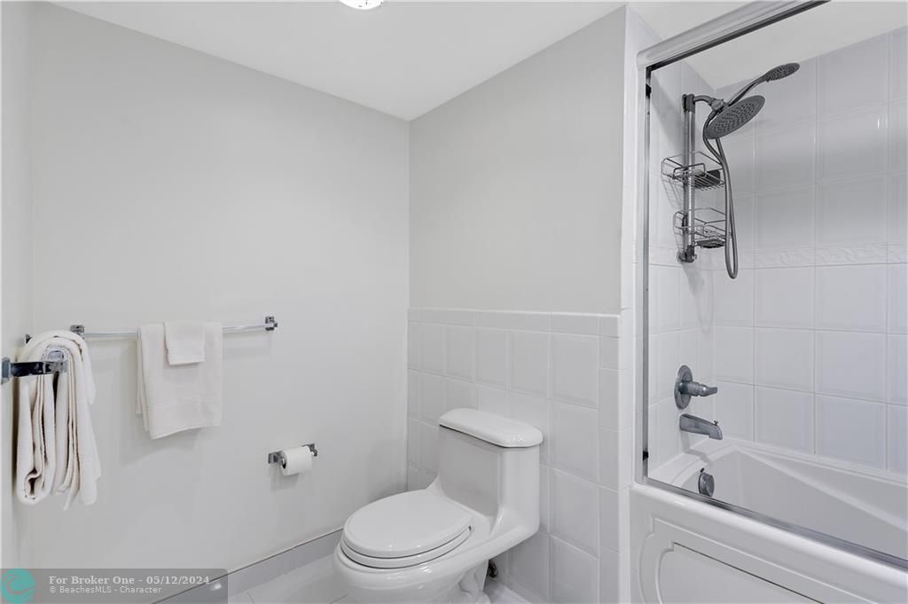 Recently Sold: $449,500 (1 beds, 1 baths, 1050 Square Feet)