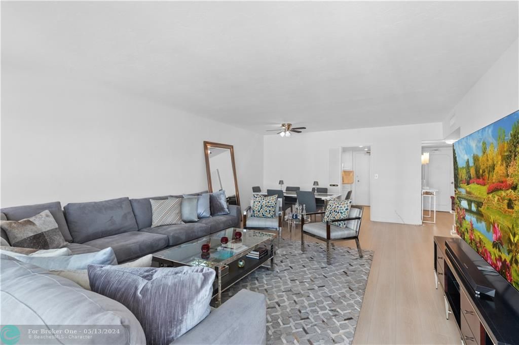Recently Sold: $449,500 (1 beds, 1 baths, 1050 Square Feet)