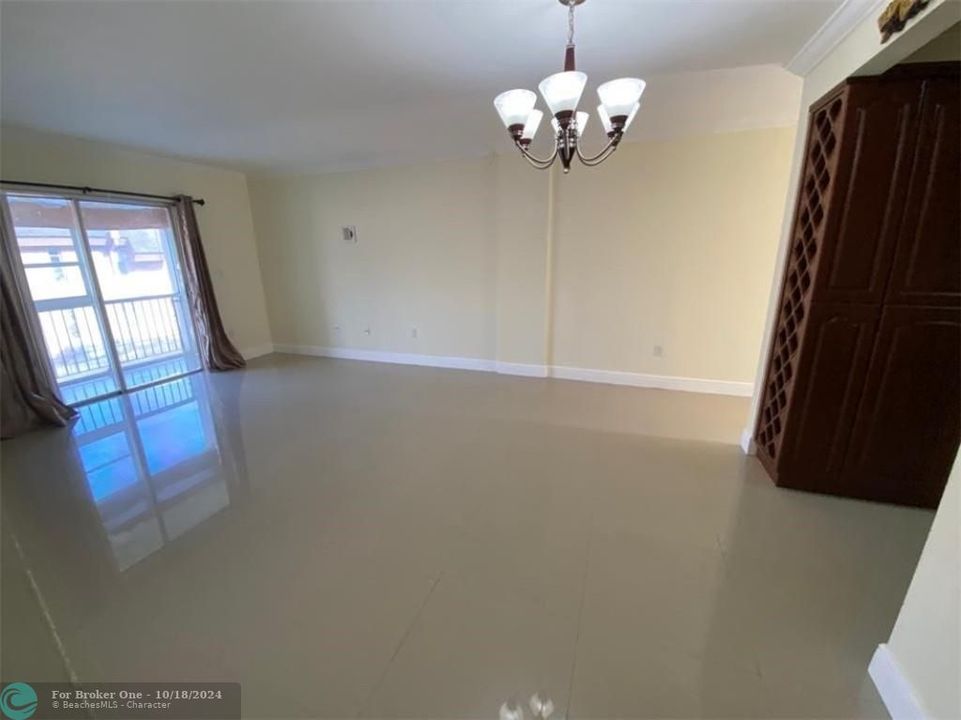 Vendido Recientemente: $215,000 (2 camas, 1 baños, 802 Pies cuadrados)