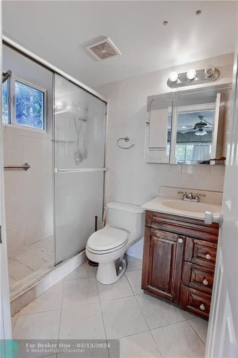 最近售出: $340,000 (2 贝兹, 2 浴室, 966 平方英尺)
