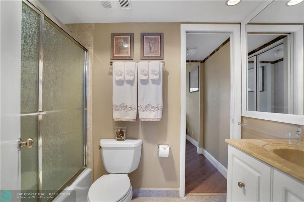 最近售出: $675,000 (3 贝兹, 2 浴室, 1816 平方英尺)
