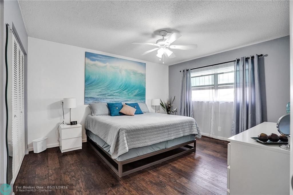 Recently Sold: $139,000 (1 beds, 1 baths, 945 Square Feet)