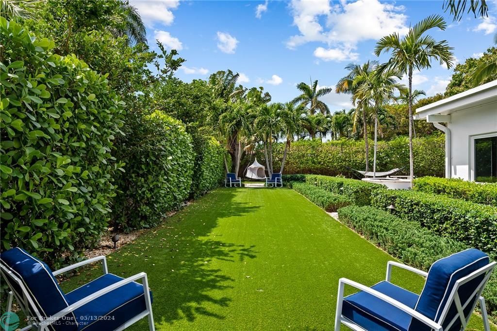 Recently Sold: $2,995,000 (3 beds, 3 baths, 3118 Square Feet)