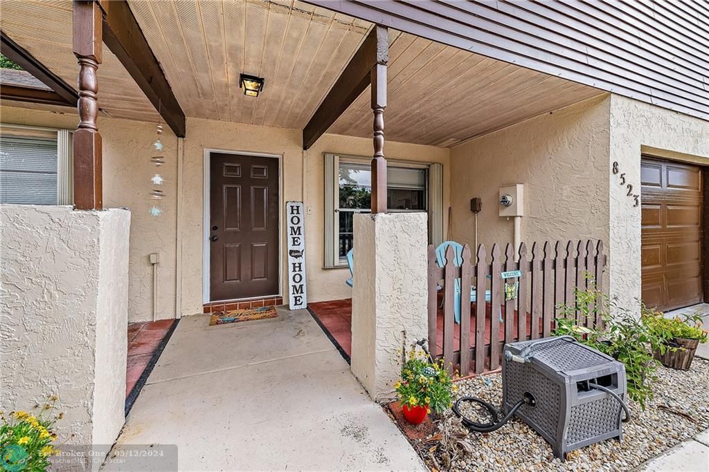 Recently Sold: $369,000 (3 beds, 2 baths, 1243 Square Feet)