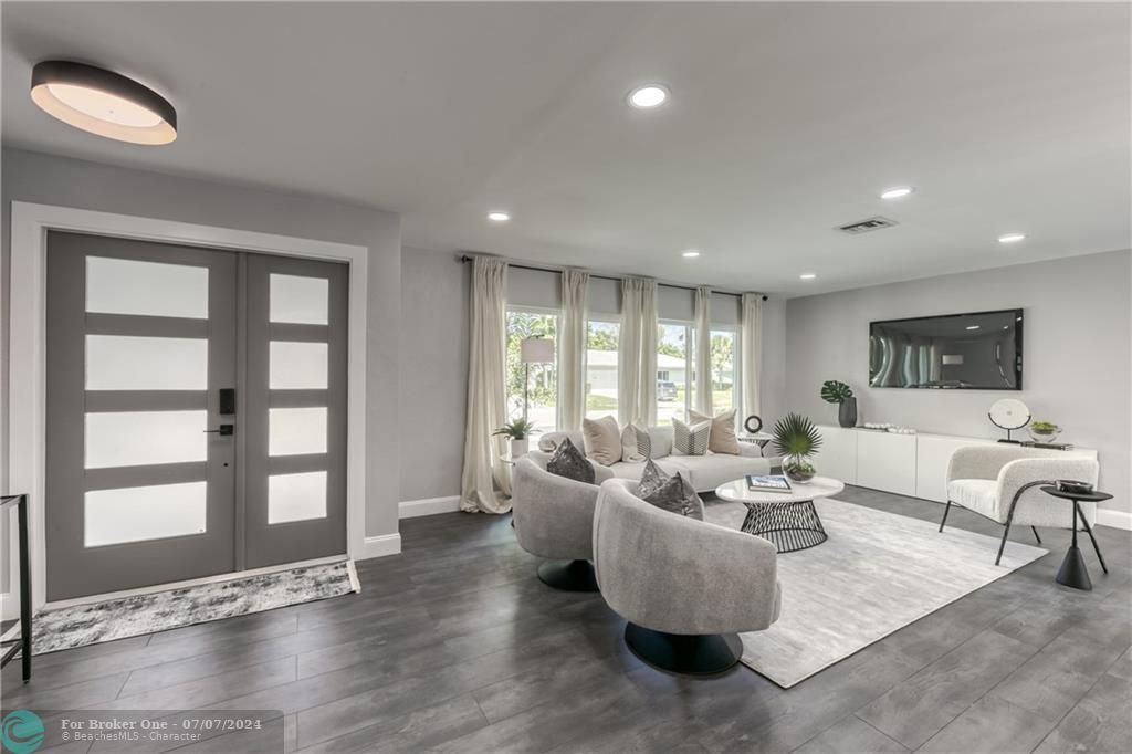 Recently Sold: $1,299,999 (4 beds, 2 baths, 1938 Square Feet)