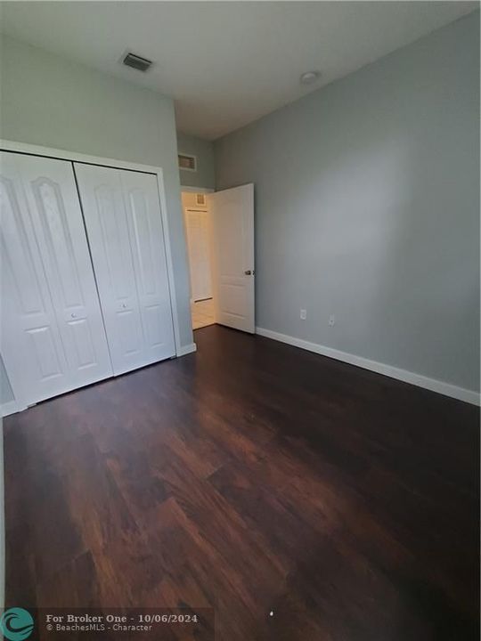 Recently Rented: $2,000 (3 beds, 2 baths, 1166 Square Feet)