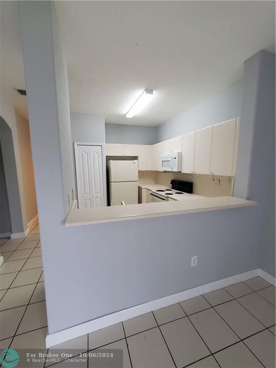 Recently Rented: $2,000 (3 beds, 2 baths, 1166 Square Feet)